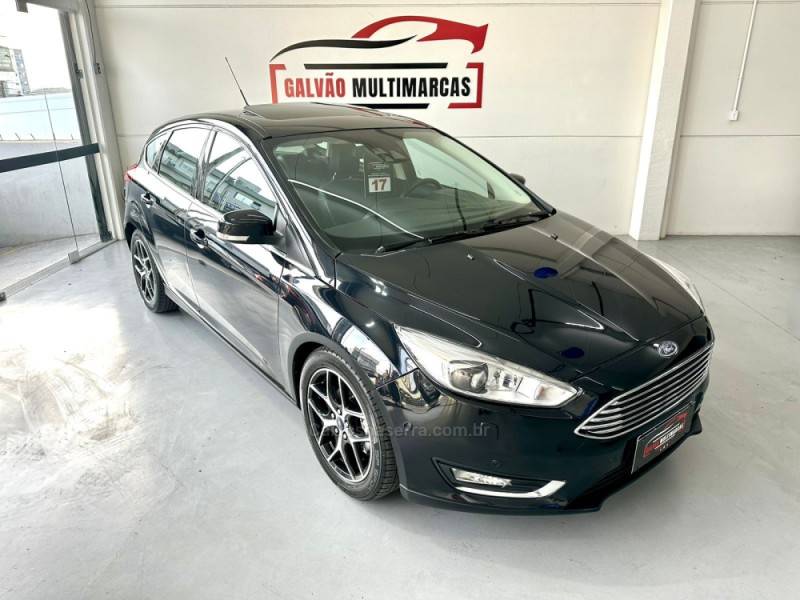 FORD - FOCUS - 2017/2017 - Preta - R$ 75.900,00