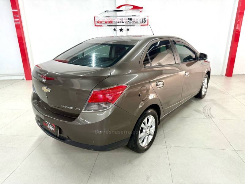 CHEVROLET - PRISMA - 2014/2014 - Marrom - R$ 53.900,00