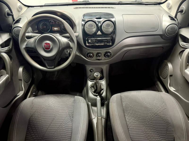 FIAT - PALIO - 2015/2015 - Branca - R$ 42.900,00
