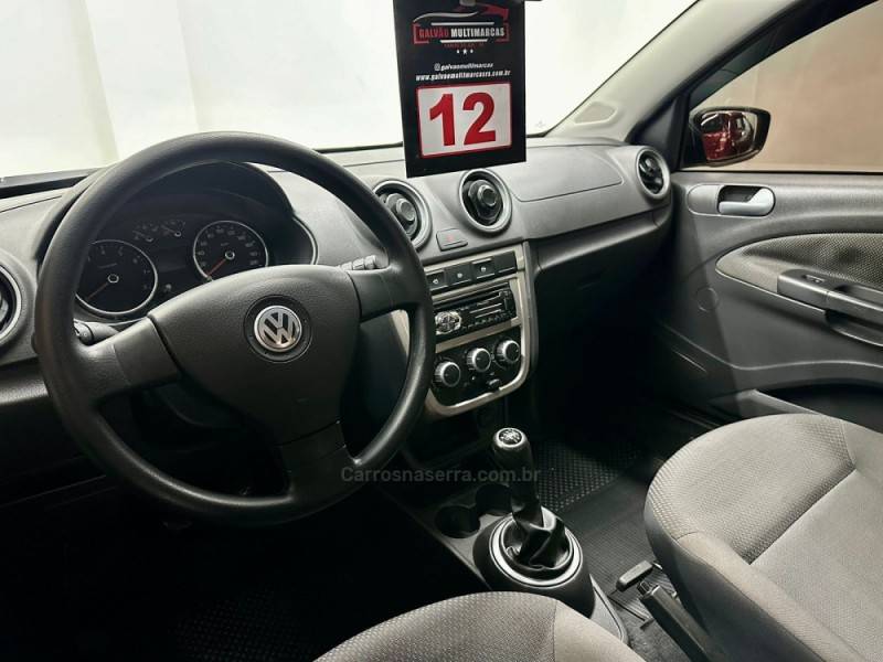 VOLKSWAGEN - VOYAGE - 2012/2012 - Cinza - R$ 29.900,00