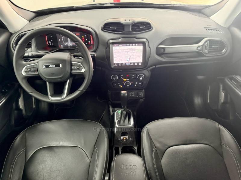 JEEP - RENEGADE - 2024/2024 - Preta - R$ 125.900,00