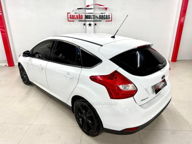 FORD - FOCUS - 2014/2014 - Branca - R$ 52.900,00
