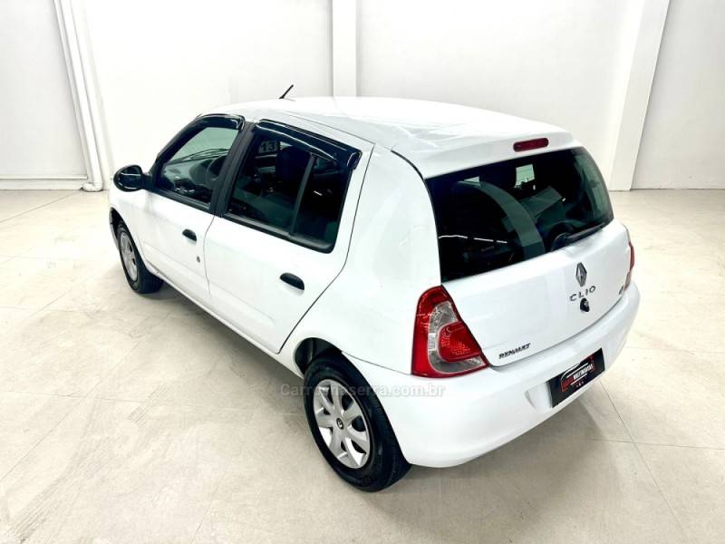 RENAULT - CLIO - 2013/2013 - Branca - R$ 24.900,00