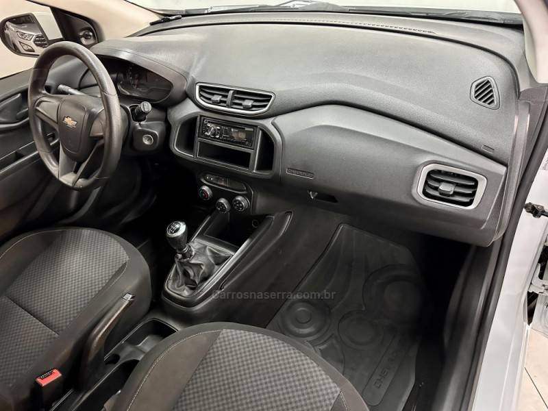 CHEVROLET - ONIX - 2017/2017 - Branca - Sob Consulta