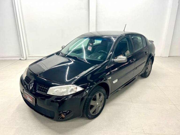 RENAULT - MÉGANE - 2010/2010 - Preta - R$ 25.900,00