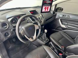 FORD - FIESTA - 2011/2011 - Prata - R$ 38.900,00