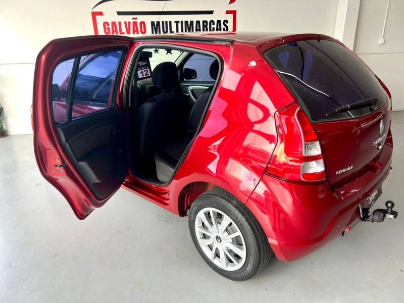 RENAULT - SANDERO - 2012/2012 - Vermelha - R$ 31.900,00