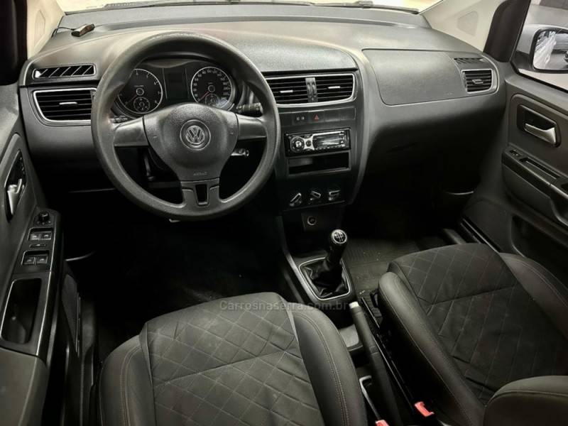 VOLKSWAGEN - FOX - 2013/2013 - Branca - Sob Consulta