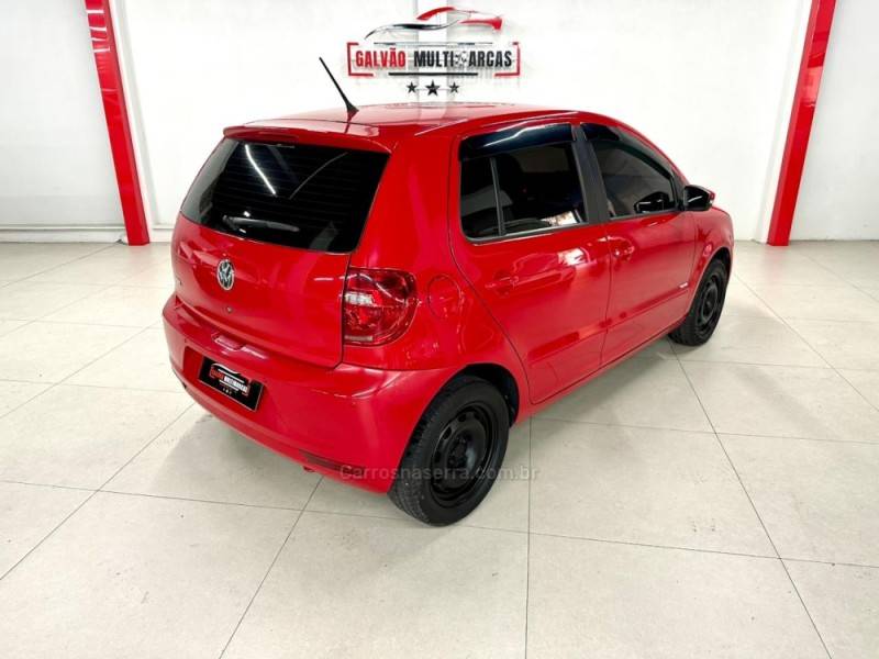 VOLKSWAGEN - FOX - 2014/2014 - Vermelha - Sob Consulta