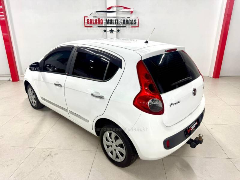 FIAT - PALIO - 2015/2015 - Branca - R$ 42.900,00