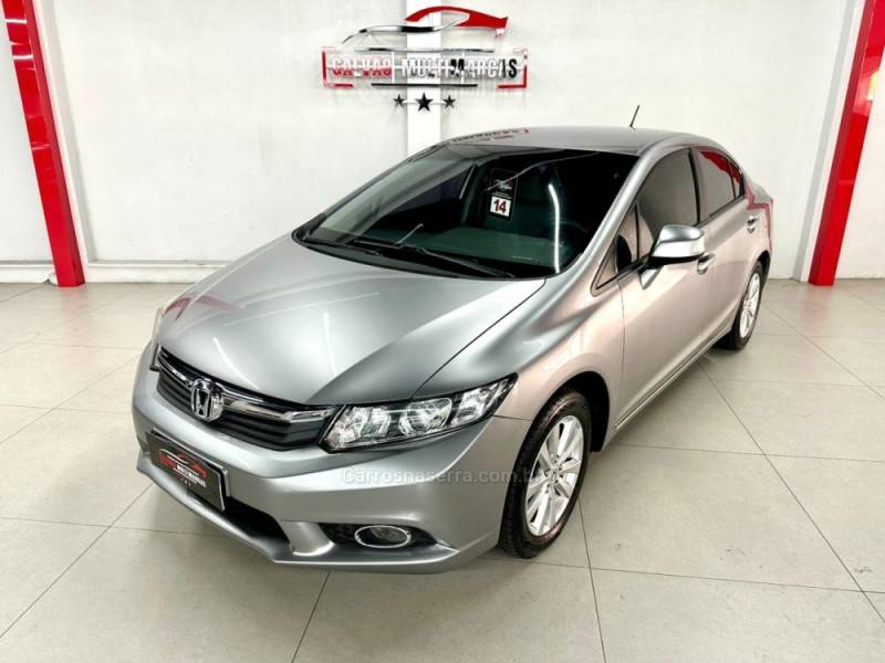 HONDA - CIVIC - 2014/2014 - Prata - R$ 74.900,00
