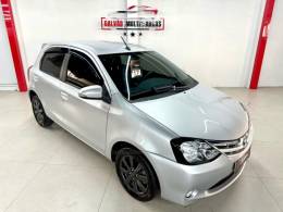 TOYOTA - ETIOS - 2017/2017 - Prata - R$ 63.900,00