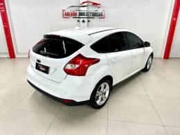 FORD - FOCUS - 2015/2015 - Branca - R$ 53.900,00