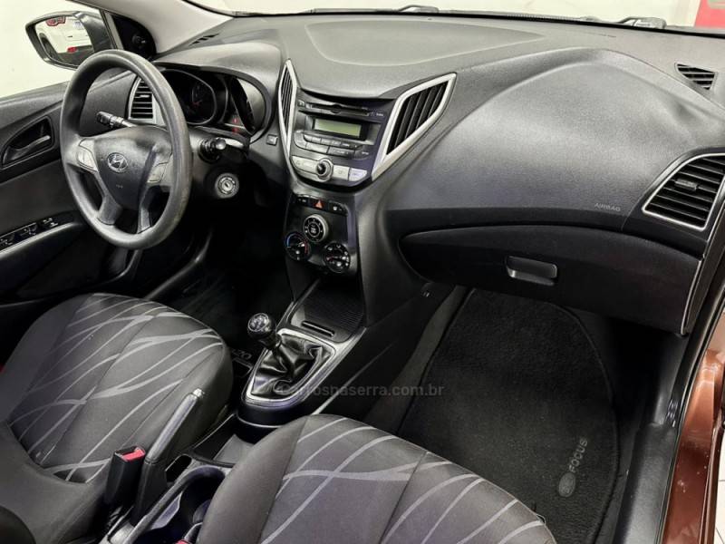 HYUNDAI - HB20 - 2013/2013 - Marrom - Sob Consulta