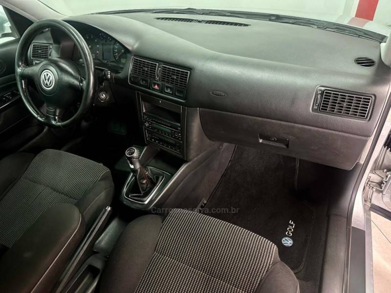VOLKSWAGEN - GOLF - 2006/2006 - Prata - Sob Consulta