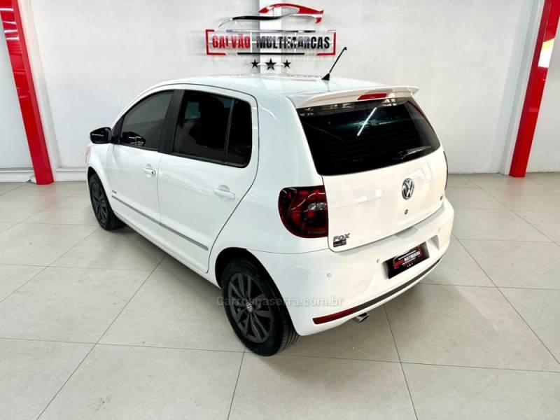VOLKSWAGEN - FOX - 2013/2013 - Branca - Sob Consulta
