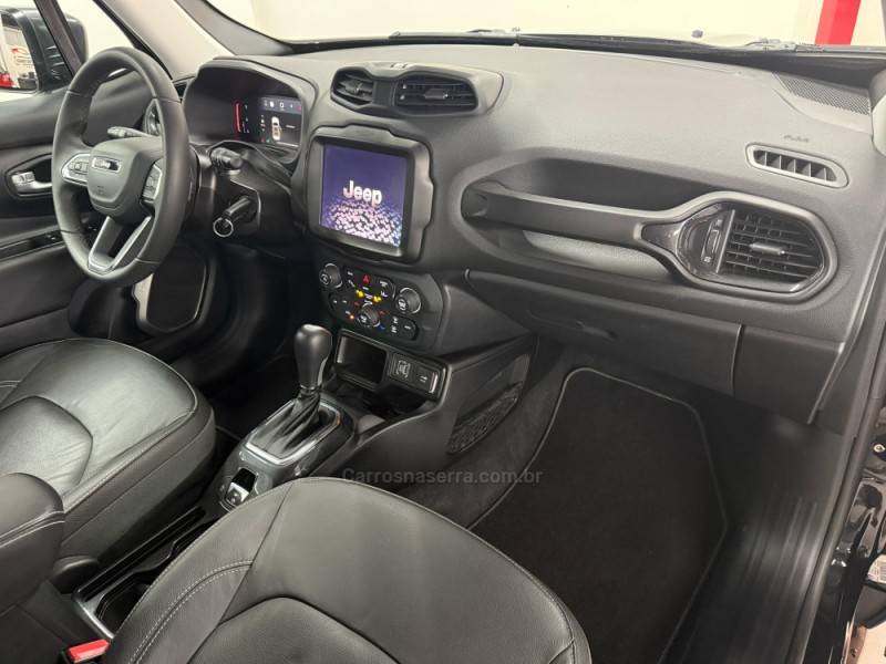 JEEP - RENEGADE - 2024/2024 - Preta - R$ 125.900,00