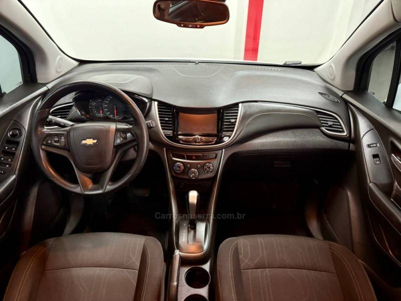 CHEVROLET - TRACKER - 2018/2018 - Branca - R$ 79.900,00