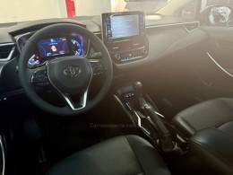 TOYOTA - COROLLA - 2021/2021 - Prata - R$ 137.900,00