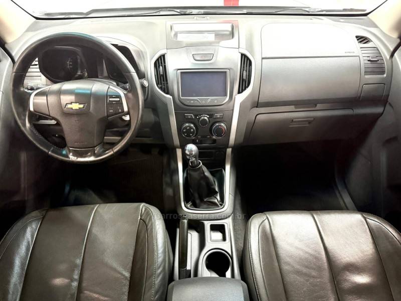 CHEVROLET - S10 - 2014/2014 - Preta - R$ 82.900,00