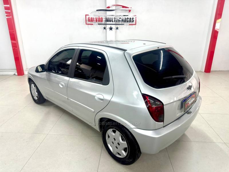 CHEVROLET - CELTA - 2015/2015 - Prata - R$ 36.900,00