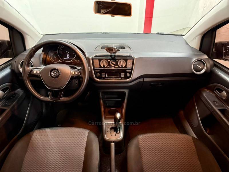 VOLKSWAGEN - UP - 2018/2018 - Cinza - R$ 52.900,00