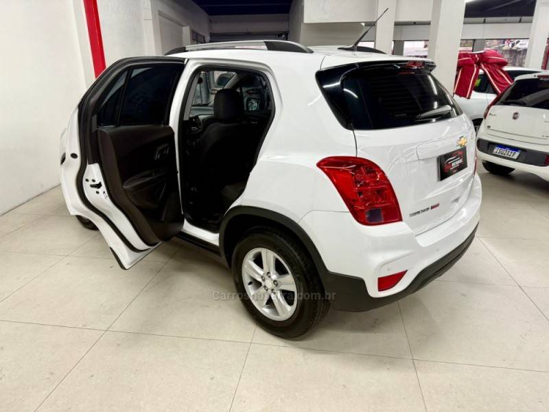 CHEVROLET - TRACKER - 2018/2018 - Branca - R$ 79.900,00