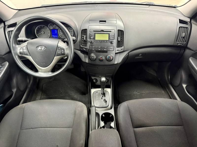 HYUNDAI - I30 CW - 2011/2011 - Prata - R$ 44.900,00