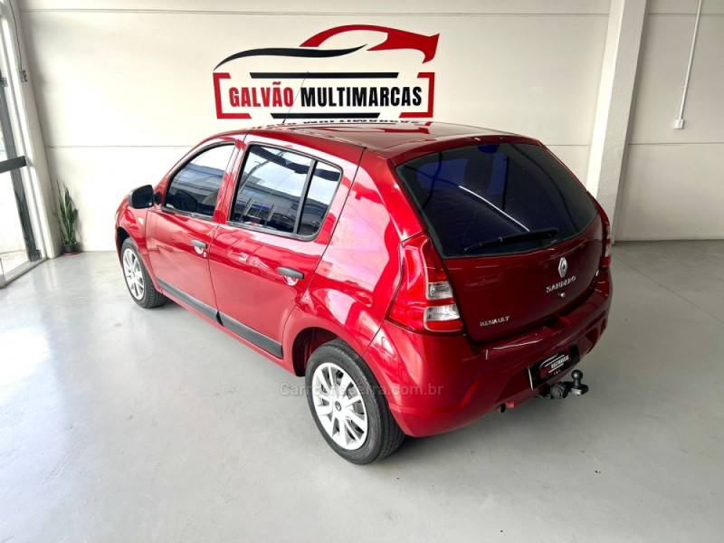 RENAULT - SANDERO - 2012/2012 - Vermelha - R$ 31.900,00