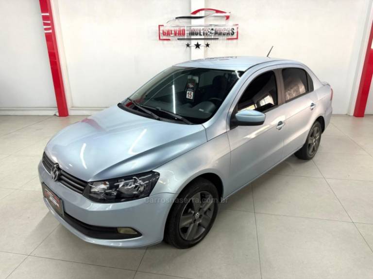 VOLKSWAGEN - VOYAGE - 2015/2015 - Prata - R$ 44.900,00