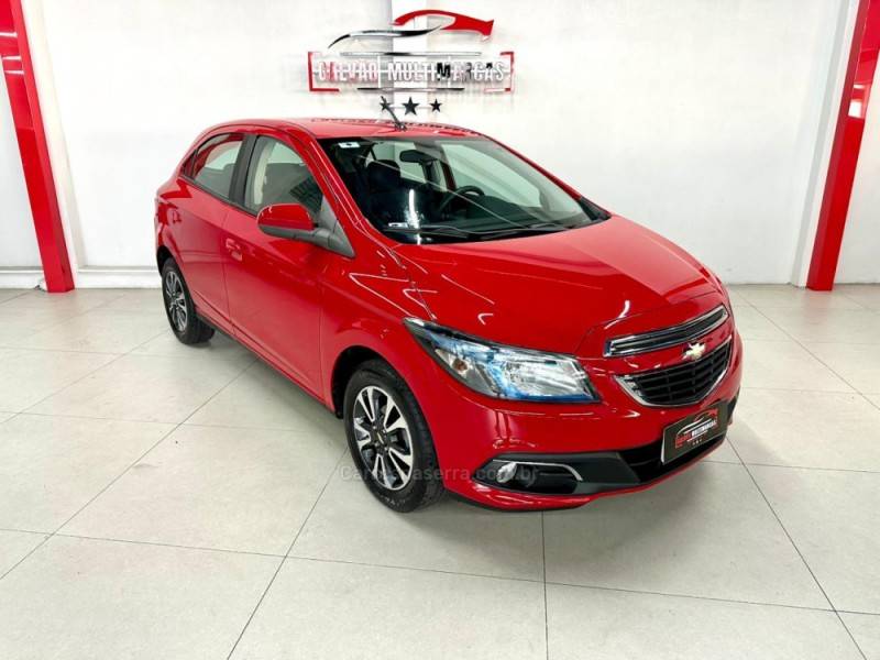 CHEVROLET - ONIX - 2015/2015 - Vermelha - R$ 53.900,00