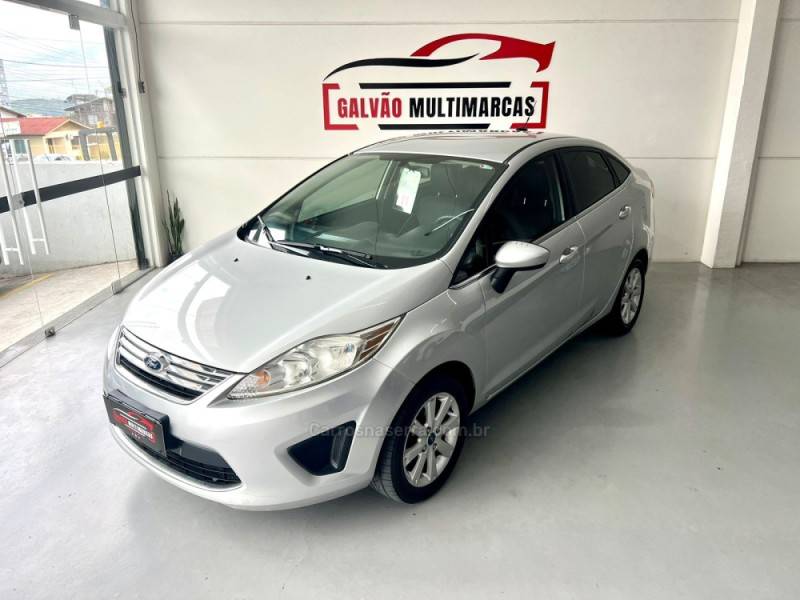 FORD - FIESTA - 2011/2011 - Prata - R$ 38.900,00