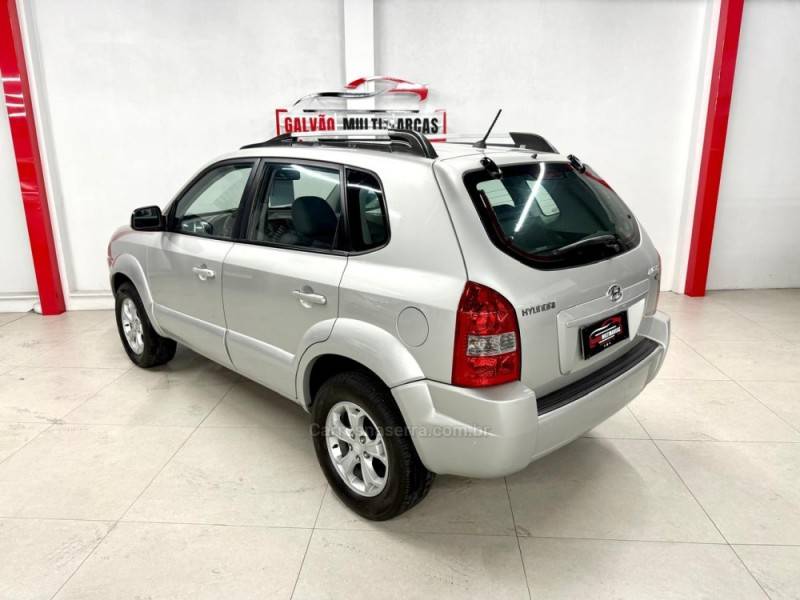 HYUNDAI - TUCSON - 2012/2012 - Prata - R$ 44.900,00