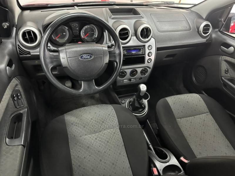 FORD - FIESTA - 2014/2014 - Vermelha - Sob Consulta