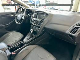 FORD - FOCUS - 2017/2017 - Preta - R$ 75.900,00