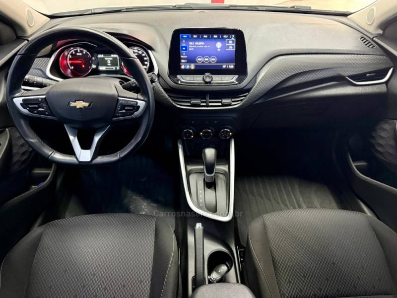 CHEVROLET - ONIX - 2022/2022 - Branca - R$ 81.900,00