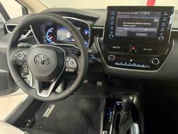 TOYOTA - COROLLA - 2021/2021 - Prata - R$ 137.900,00