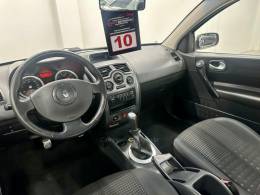 RENAULT - MÉGANE - 2010/2010 - Preta - R$ 25.900,00