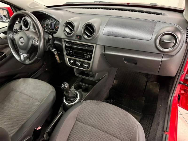 VOLKSWAGEN - VOYAGE - 2014/2014 - Vermelha - Sob Consulta