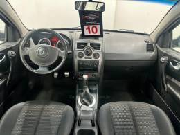 RENAULT - MÉGANE - 2010/2010 - Preta - R$ 25.900,00