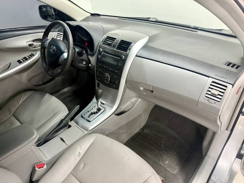 TOYOTA - COROLLA - 2012/2012 - Prata - R$ 63.900,00