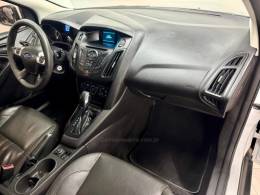 FORD - FOCUS - 2014/2014 - Branca - R$ 52.900,00