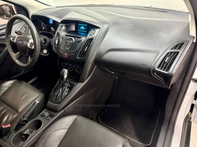 FORD - FOCUS - 2014/2014 - Branca - R$ 52.900,00