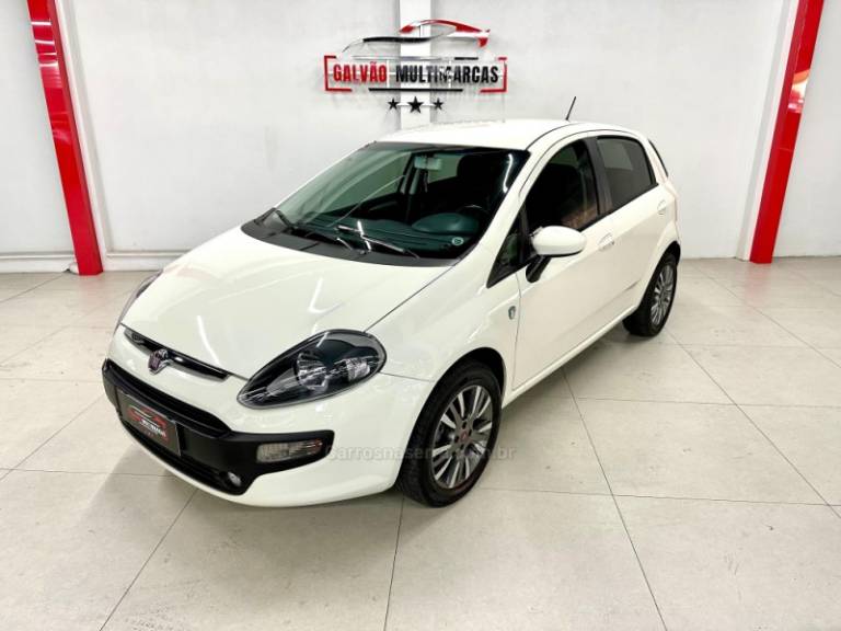 FIAT - PUNTO - 2016/2016 - Vermelha - Sob Consulta