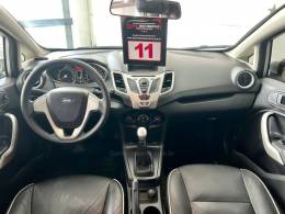 FORD - FIESTA - 2011/2011 - Prata - R$ 38.900,00