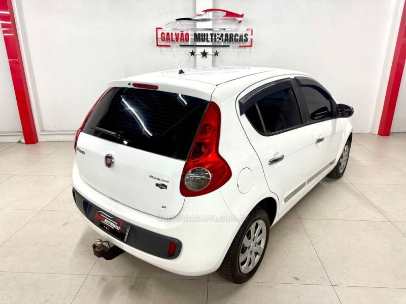 FIAT - PALIO - 2015/2015 - Branca - R$ 42.900,00