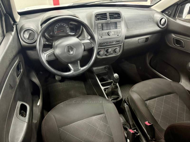 RENAULT - KWID - 2023/2023 - Branca - R$ 45.900,00