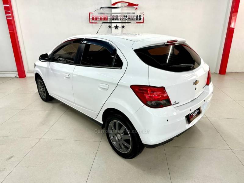CHEVROLET - ONIX - 2013/2013 - Branca - Sob Consulta