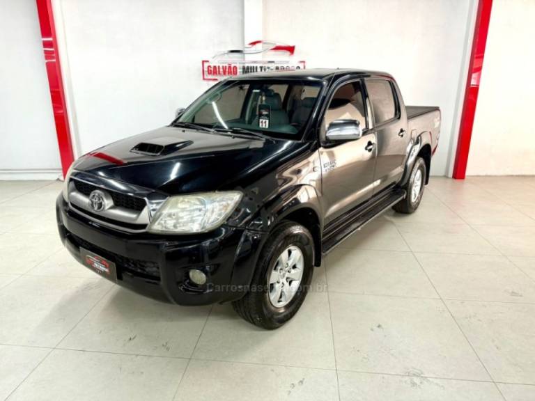 TOYOTA - HILUX - 2011/2011 - Preta - R$ 104.900,00
