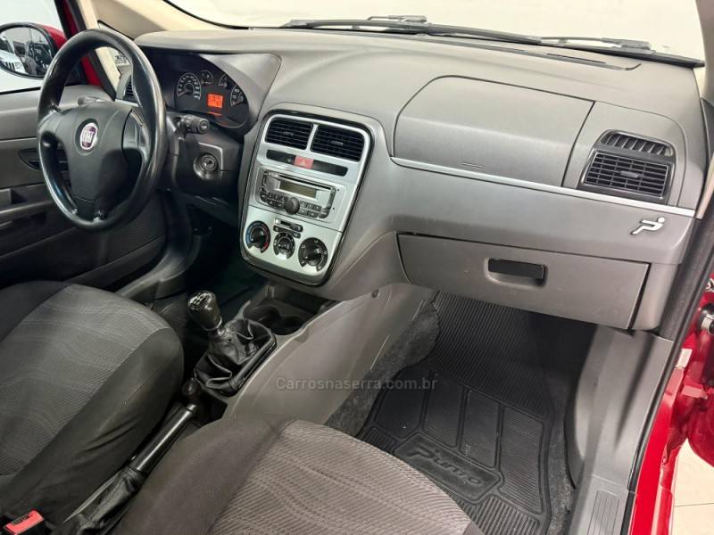 FIAT - PUNTO - 2012/2012 - Vermelha - R$ 38.900,00